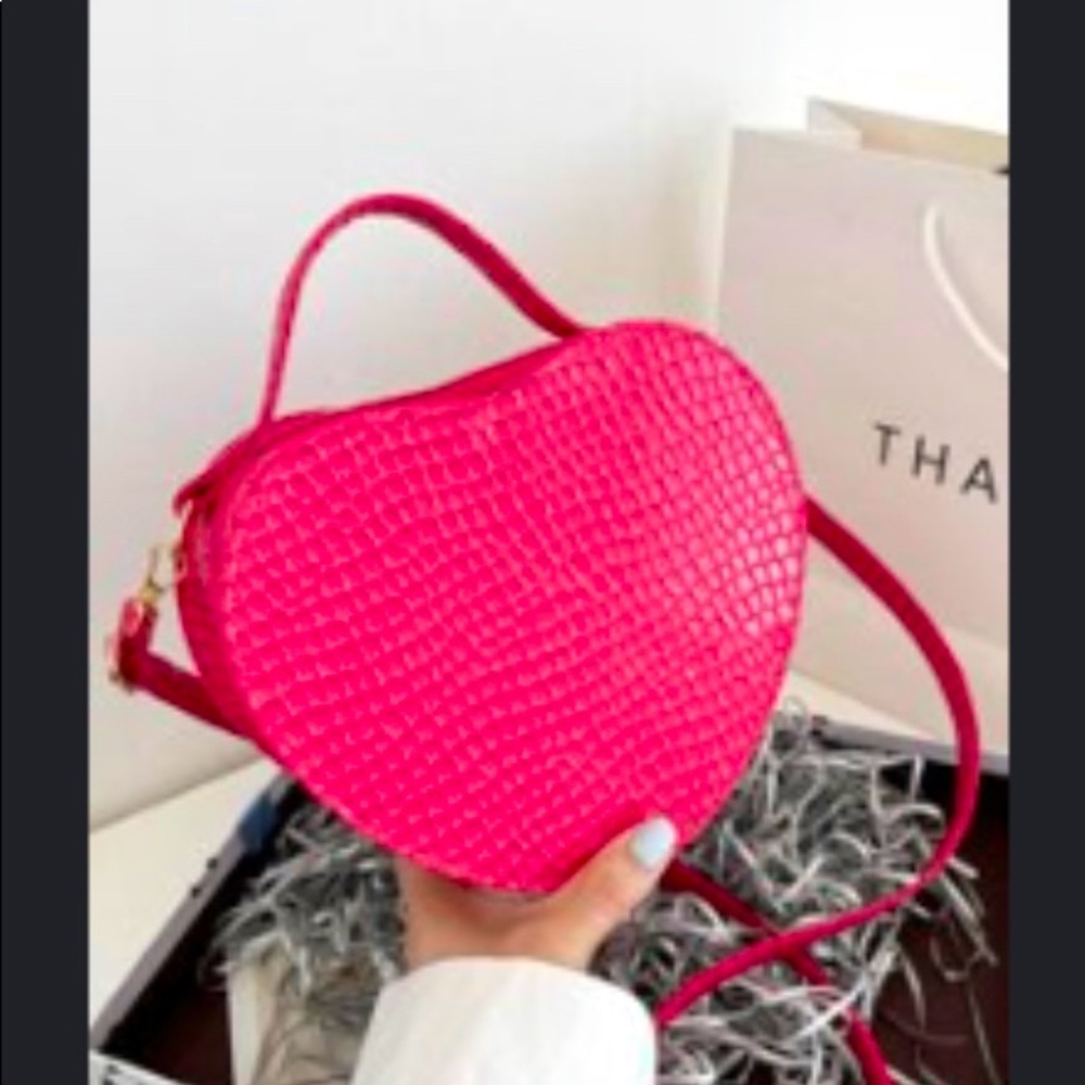 Adorable pink purse
